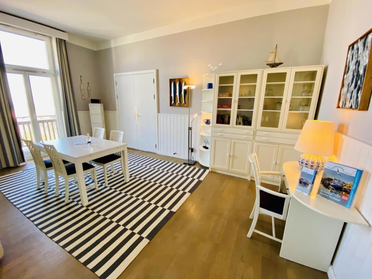 Berringer, Backbord, Direkt An Der Promenade Apartment Rostock Exterior photo